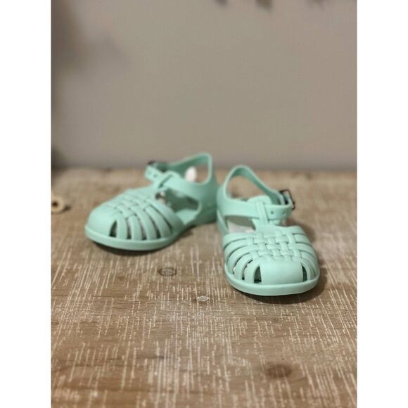 SweetHoney Other - NWT Sweethoney Sandals size 6